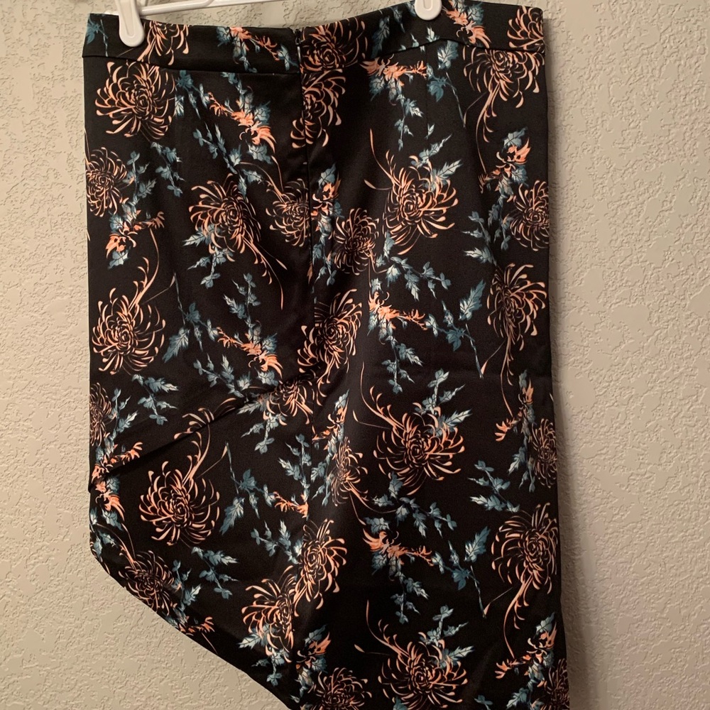 ✨HP✨ Mark. by Avon Floral Skirt NWOT - Picture 7 of 9